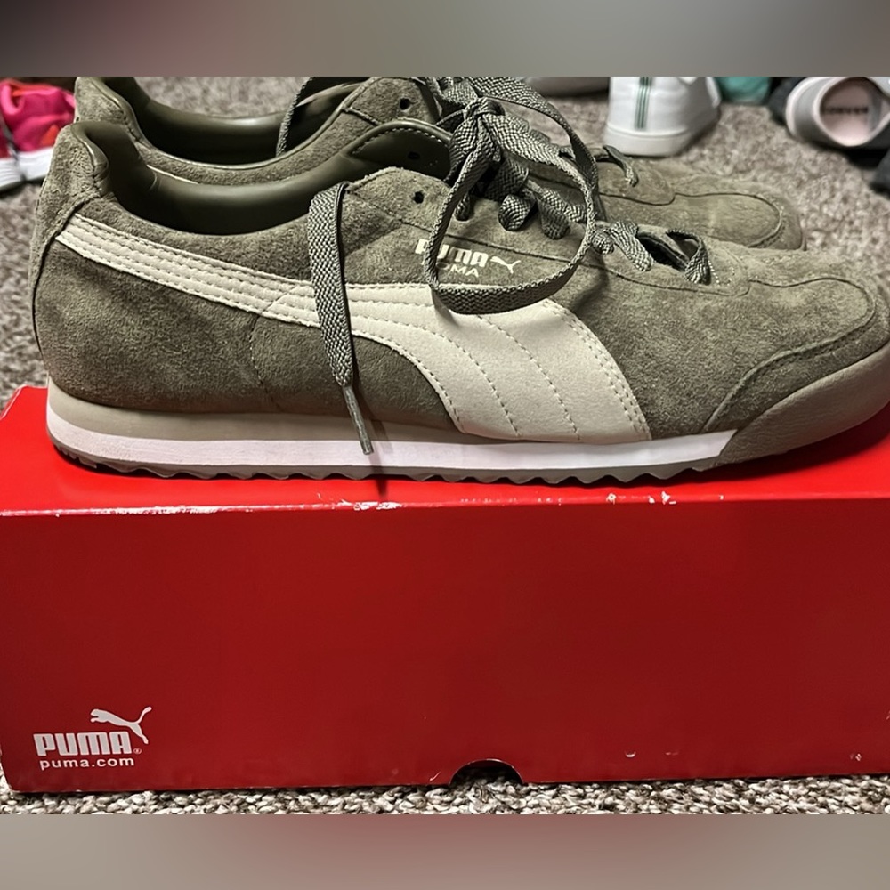 Women’s pumas